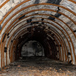 Kędzierzyn-Koźle, Sławięcice, obóz koncentracyjny, 2 wojna światowa, wwII, wnętrze schronu przeciwlotniczego, sklepienie, tunelowe, Salzgitter-Bunker, Krankenhäuser (6).